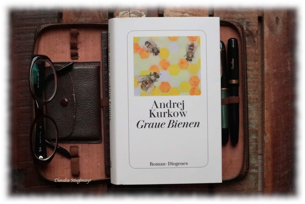 Beitragsbild für die Rezension zu »Graue Bienen« von Andrej Kurkow